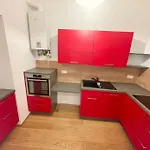80 M2 Stylish & Renovated Apartment