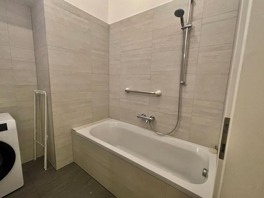 Apartment 80 M2 Stylish & Renovated Wien